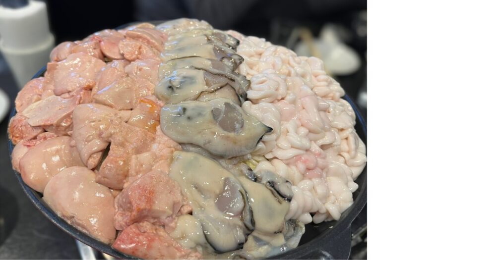 北千住 痛風鍋 ウル虎のあん肝、白子、牡蠣が贅沢に盛られた海鮮鍋